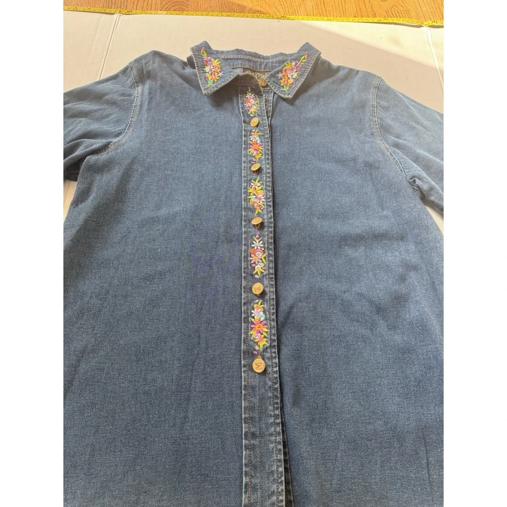 VTG Y2K Bob Mackie Wearable Art Embroidered Maypole Denim Button Down‎ Sz Medium